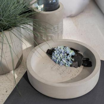Preview: Betonschale All we have is now 20x5cm Räder Design
